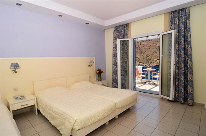 Dolphin Bay Hotel