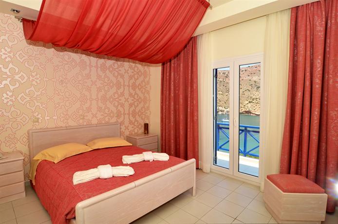 Dolphin Bay Hotel