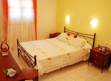 Tsiolis Studios & Apartments