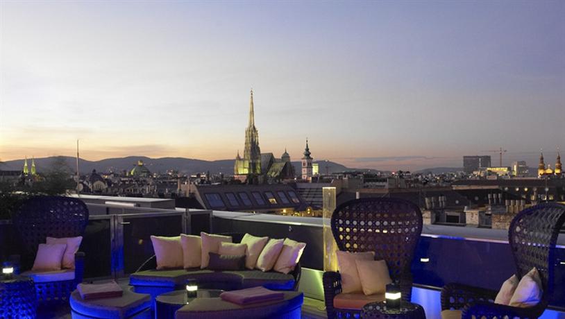 Luxury Hotels in Vienna: Ritz Carlton