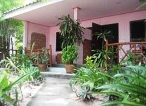 Coconut Calm Beach Bungalows