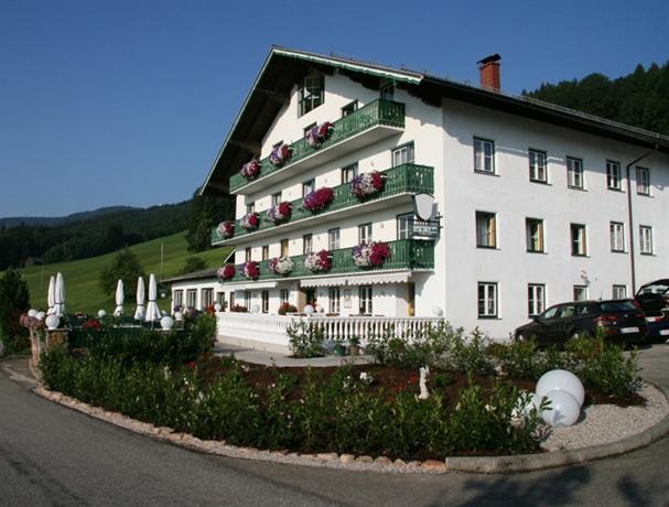 Hotel Garni Dorferwirt Tiefgraben Austria thumbnail