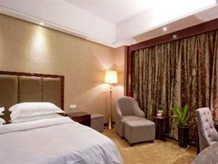 兴威华天大酒店