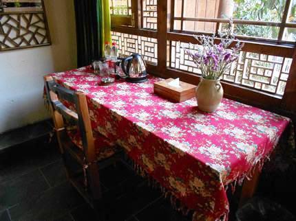 Blossom Hill Inn Lijiang Lotusland