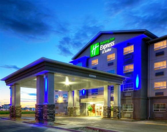 Holiday Inn Express and Suites Dawson Creek Images