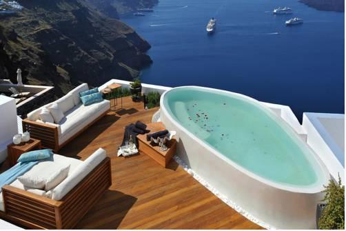 Aqua Luxury Suites Skaros Greece thumbnail