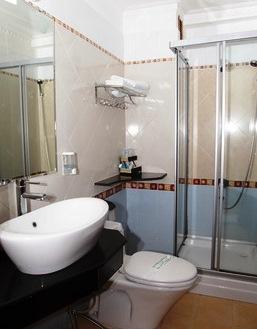 Duc Vuong 2 Hotel