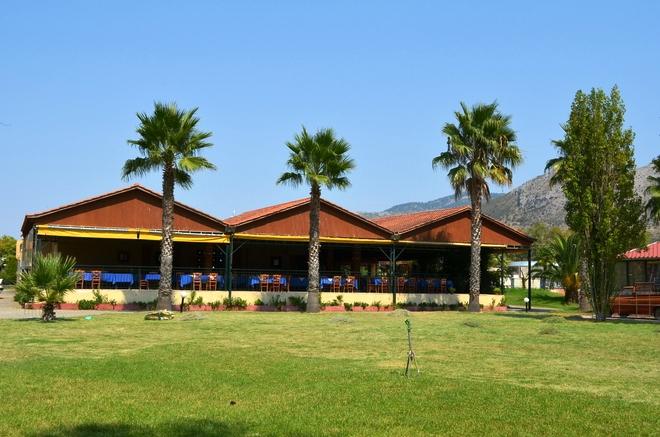 Paleros Resort