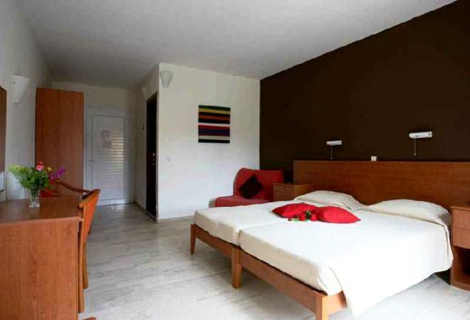 Paleros Resort