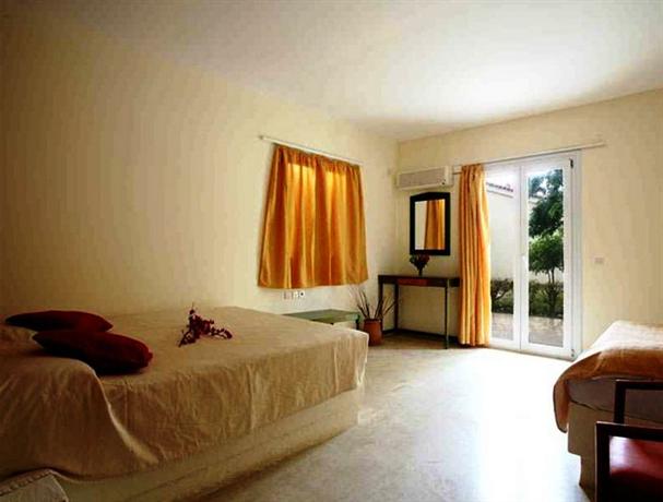 Paleros Resort