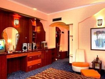 Persepolis Hotel