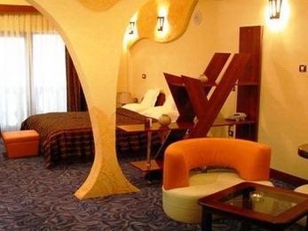 Persepolis Hotel