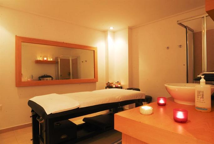 Kinetta Beach Resort and Spa