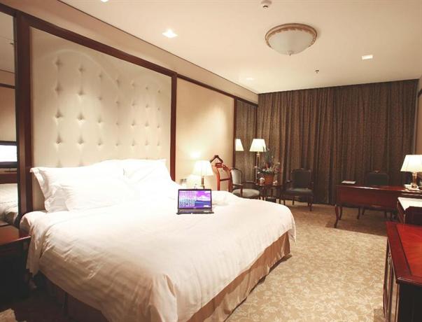 Friendship Hotel Fushun