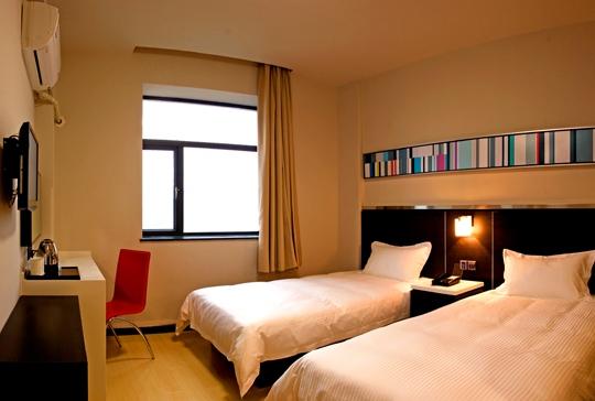 长沙青苹果连锁酒店（赤岗冲店）