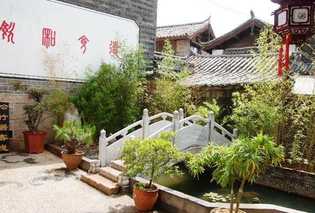 Pine Bamboo Inn Lijiang