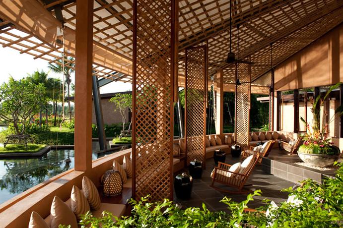 Wanakarn Beach Resort & Spa