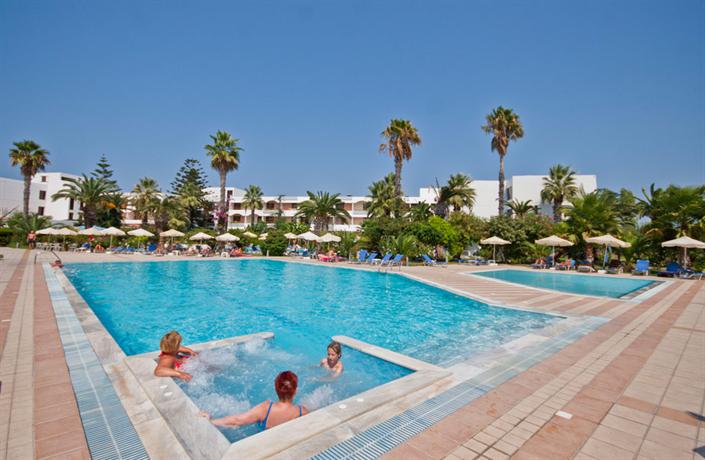 Tigaki Beach Hotel