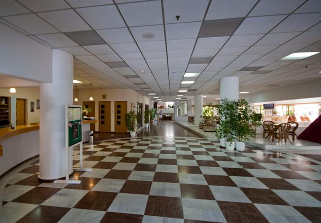 Tigaki Beach Hotel