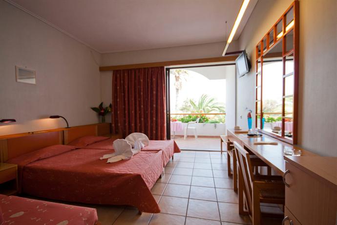 Tigaki Beach Hotel