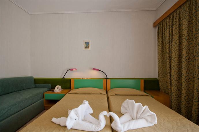 Tigaki Beach Hotel