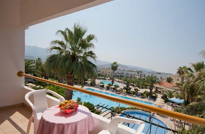 Tigaki Beach Hotel