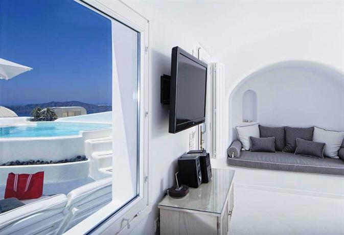 Dreams Luxury Suites