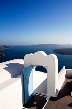Dreams Luxury Suites