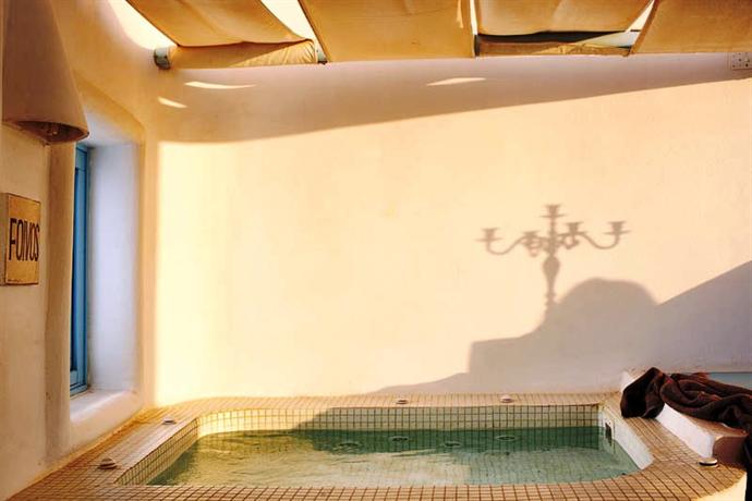Dreams Luxury Suites