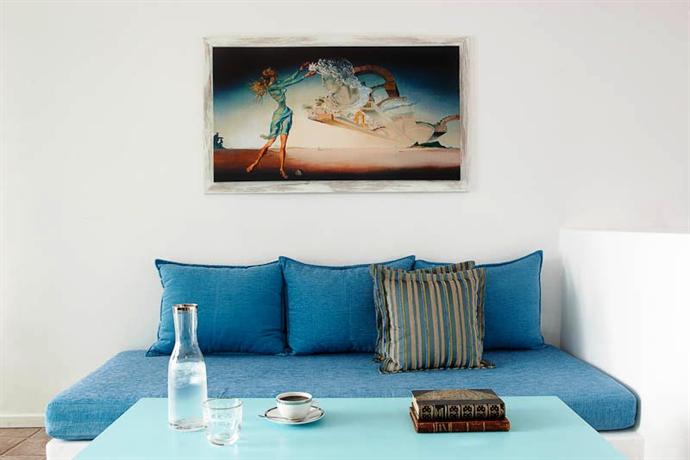 Dreams Luxury Suites