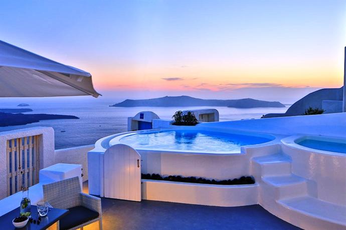 Dreams Luxury Suites