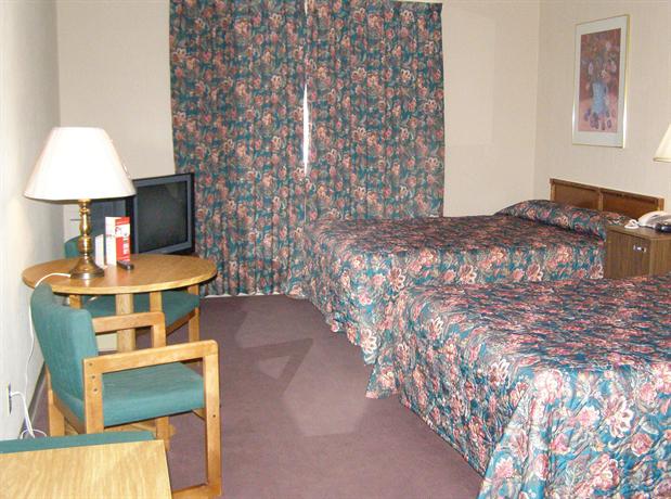 Wayfare Inn Marathon Aerodrome Canada thumbnail