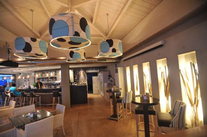 Acharavi Beach Hotel