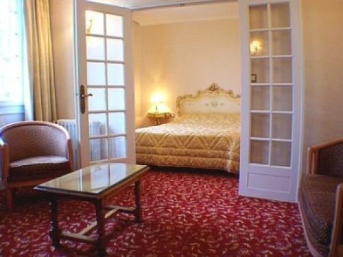 Logis Hostellerie Saint Pierre