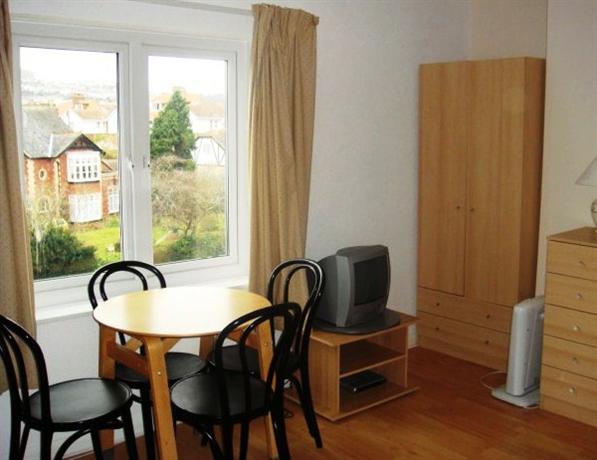 Coombe Lodge Holiday Flats