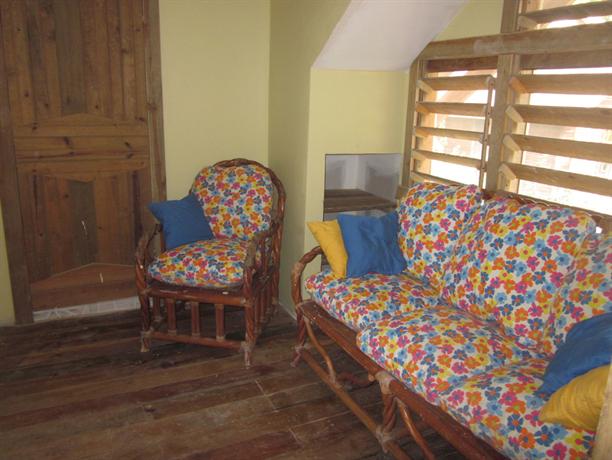 Roatan Backpackers' Hostel 