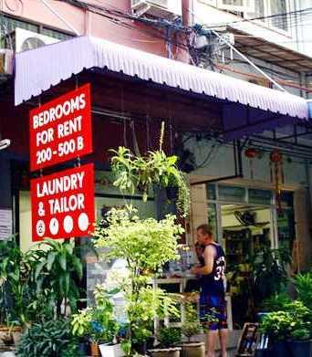 BKK Lumphini Home Stay