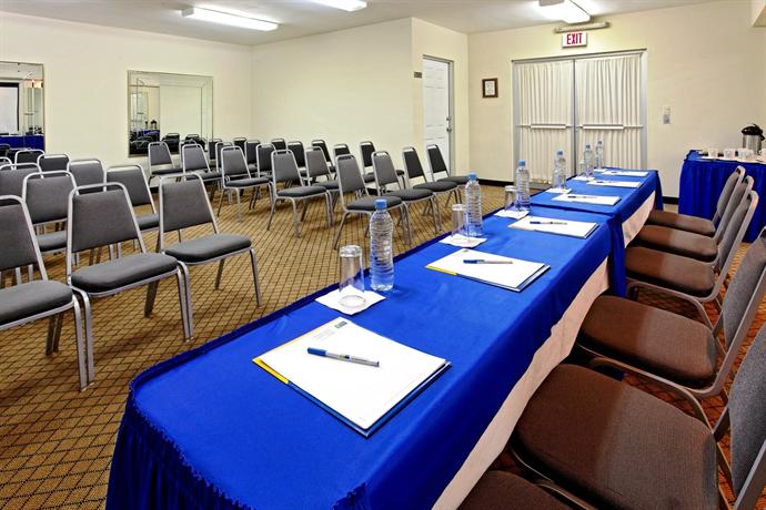 Holiday Inn Express Piedras Negras