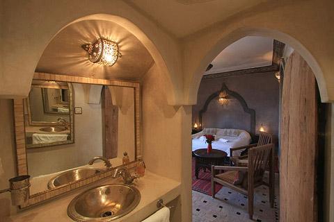 Riad Mur Akush