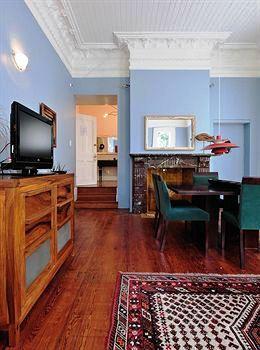 Barry Hall Apartments