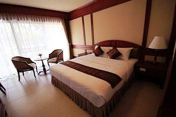 โรงแรม นีล ธารา รีโซเทล
