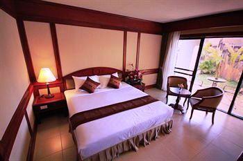 โรงแรม นีล ธารา รีโซเทล