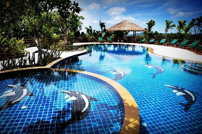 ฉลองชาเล่ต์รีสอร์ท