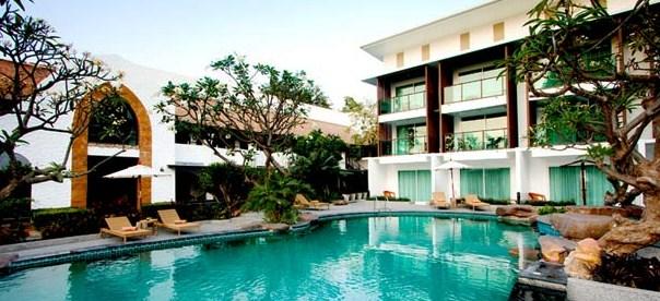 โรงแรมพรีม่าวิลล่า (Prima Villa Hotel)