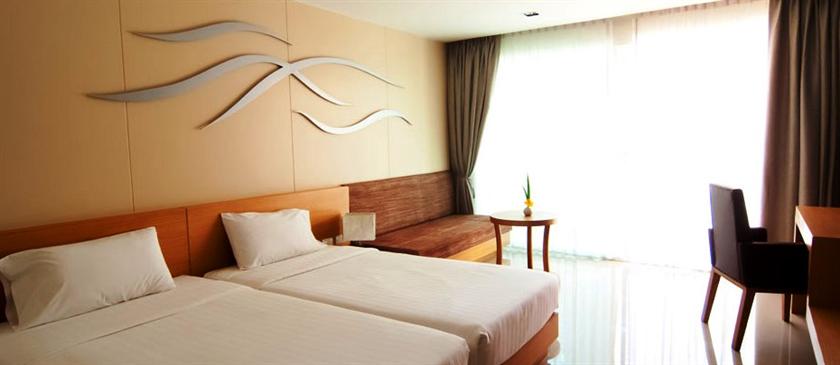 โรงแรมพรีม่าวิลล่า (Prima Villa Hotel)