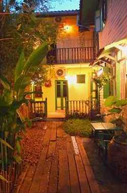 Baan Tepa Boutique Hostel