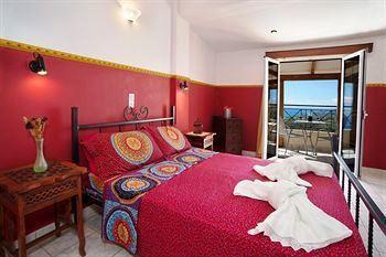 Nostos Studios & Apartments
