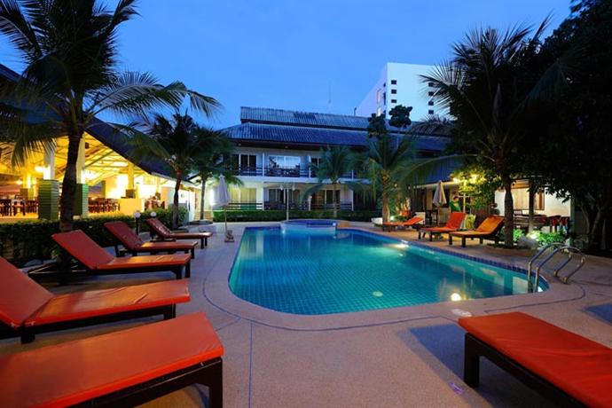 เดอะบีช การ์เด้น รีสอร์ท (The Beach Garden Resort Pattaya)