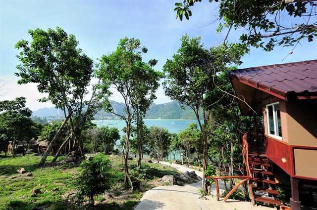 Phuphaya Seaview Resort