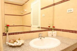 โรงแรมอิสตินีเรสซิเดนซ์